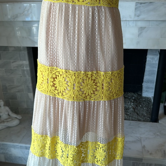 Foxiedox Mia Two-Tone Yellow & Ecru Lacey Crochet Detail Maxi Dress Size Large - Picture 9 of 15
